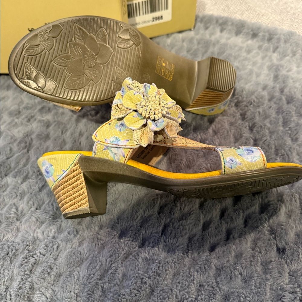 Spring Step Yellow Floral Sandals - Picture 3 of 8
